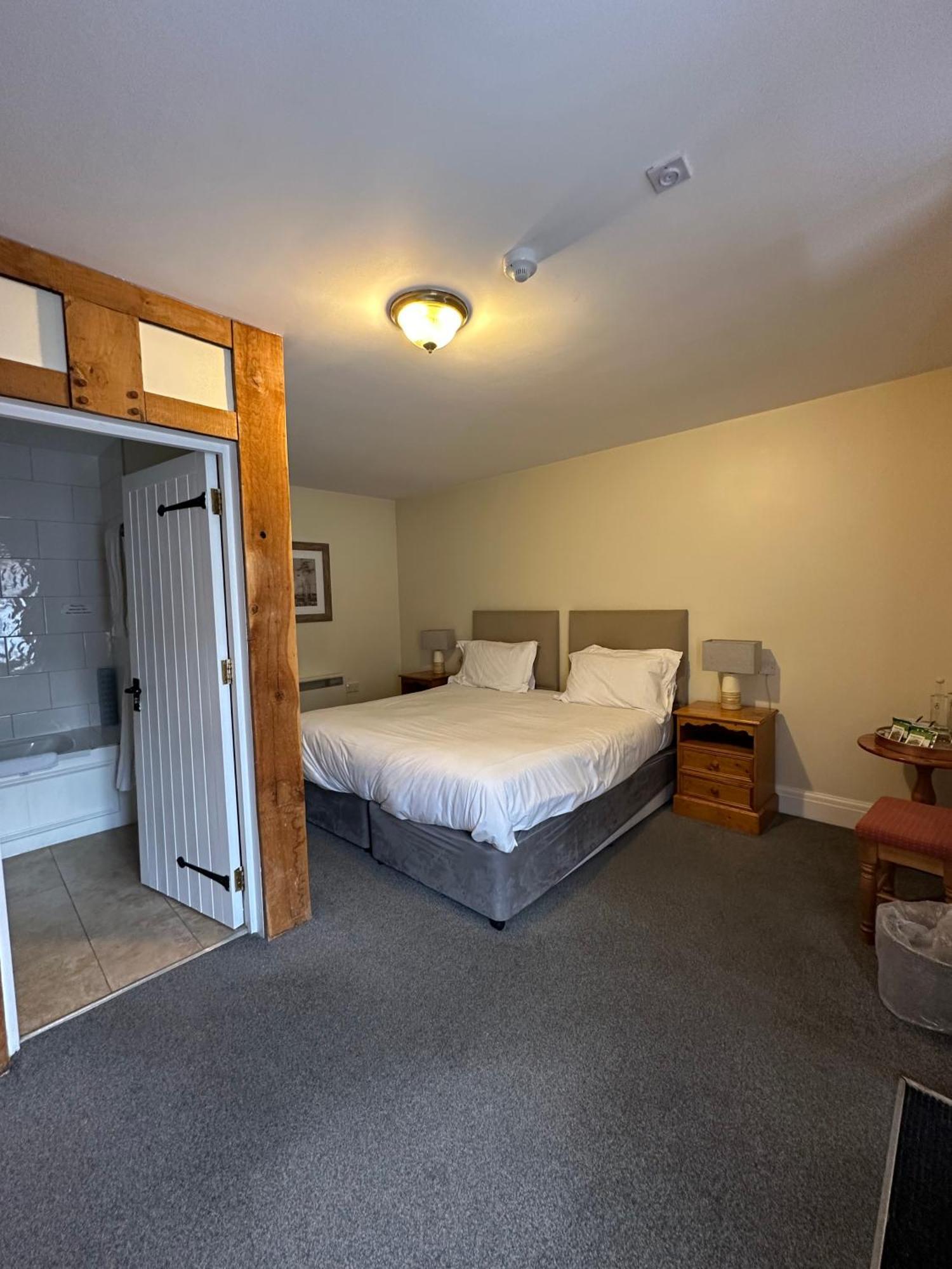The White Hart Hotel Welwyn Luaran gambar