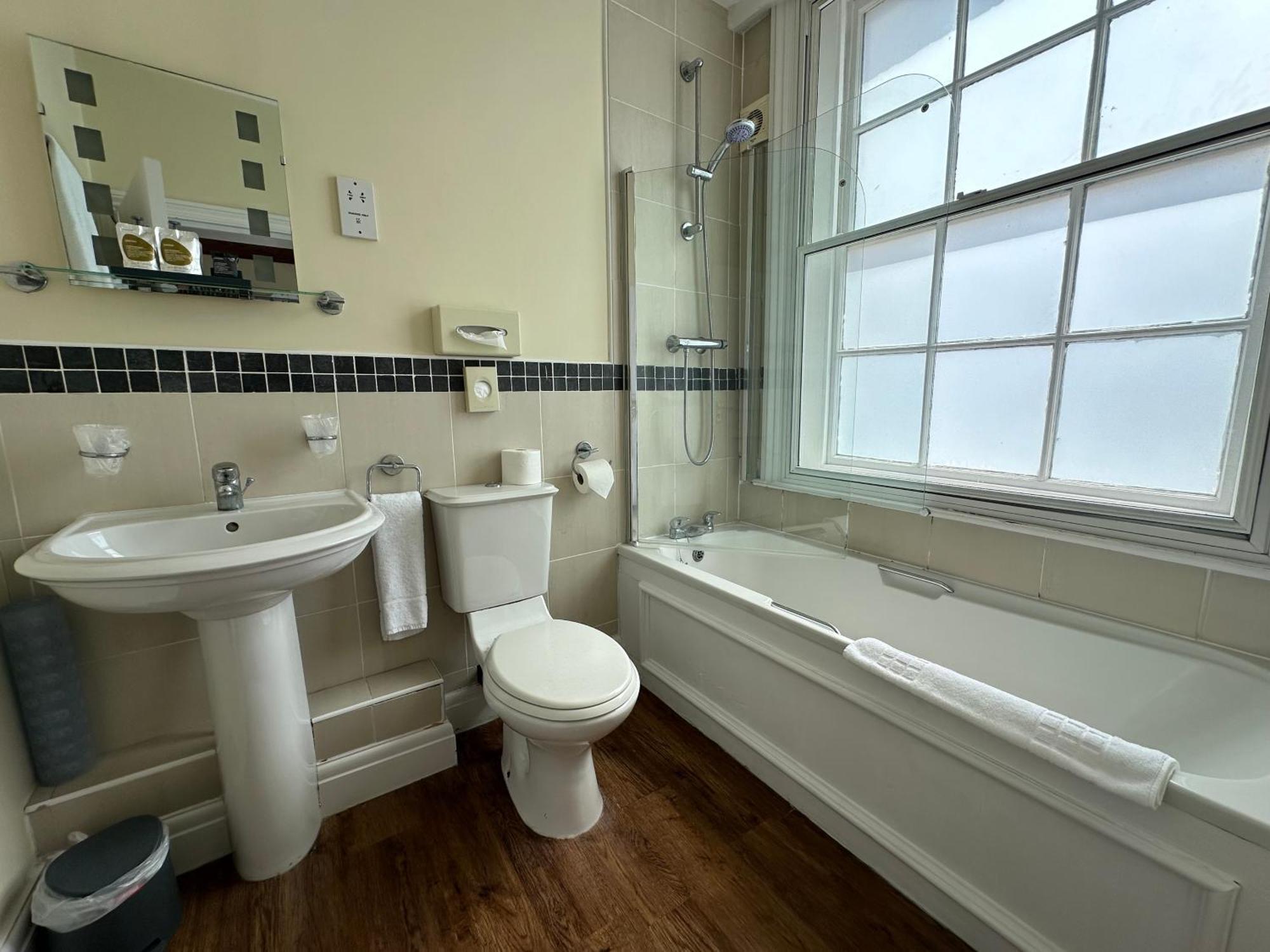 The White Hart Hotel Welwyn Luaran gambar